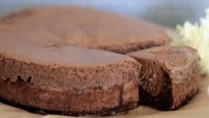 Flourless Chocolate Mousse Cake